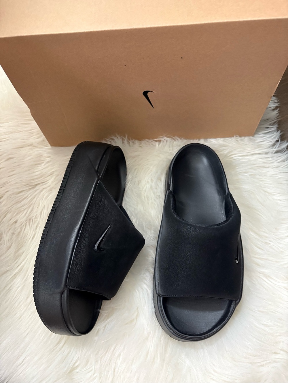 Nike Calm Elevation Women's Slide Sandal - Black - Picture 3 of 5